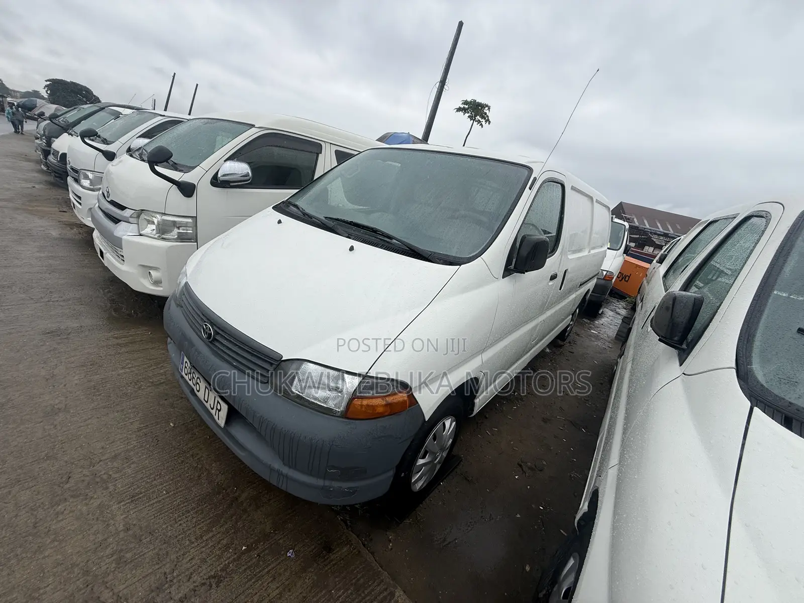 Toyota HiAce 2002 White
