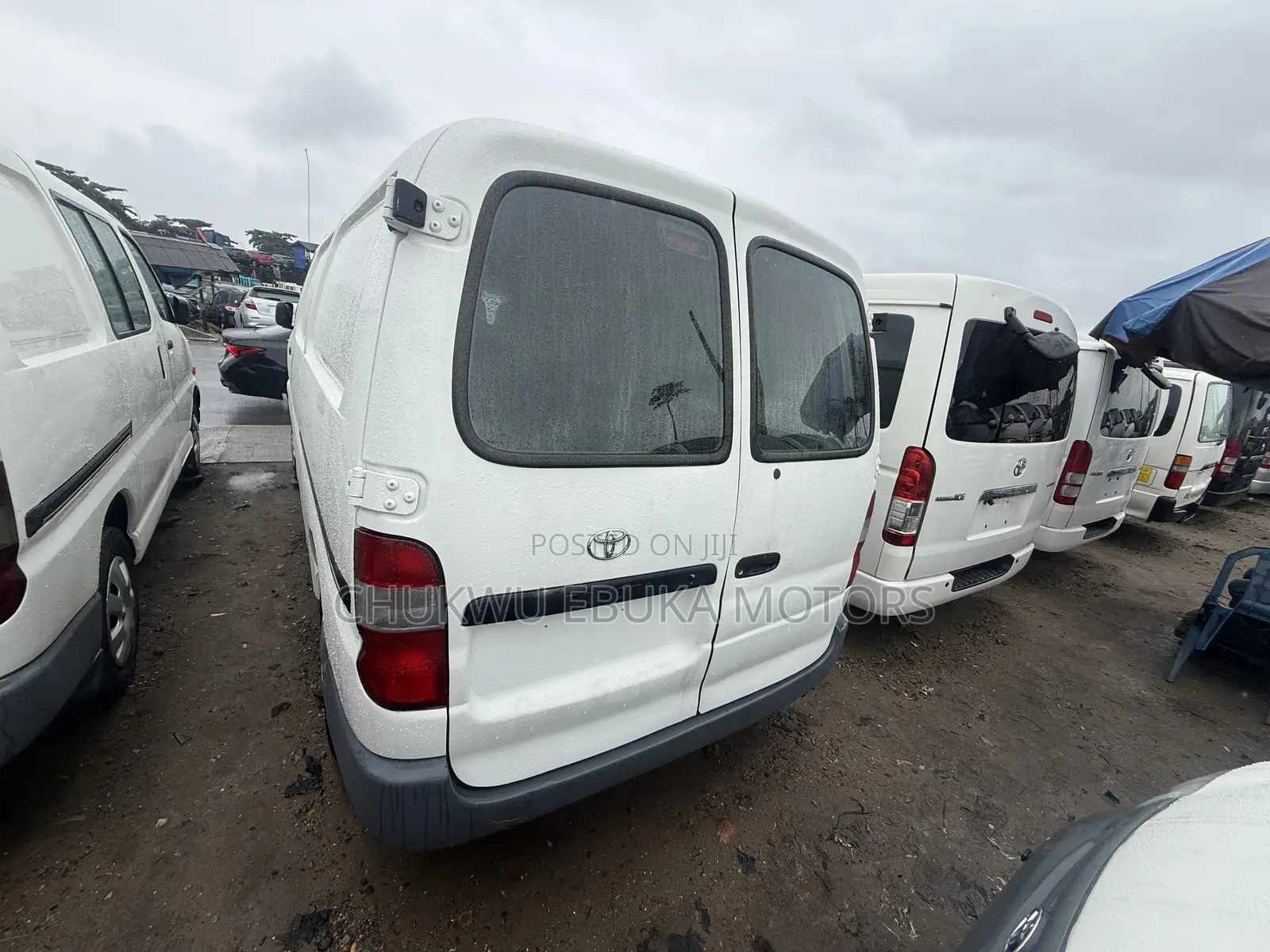 Toyota HiAce 2002 White