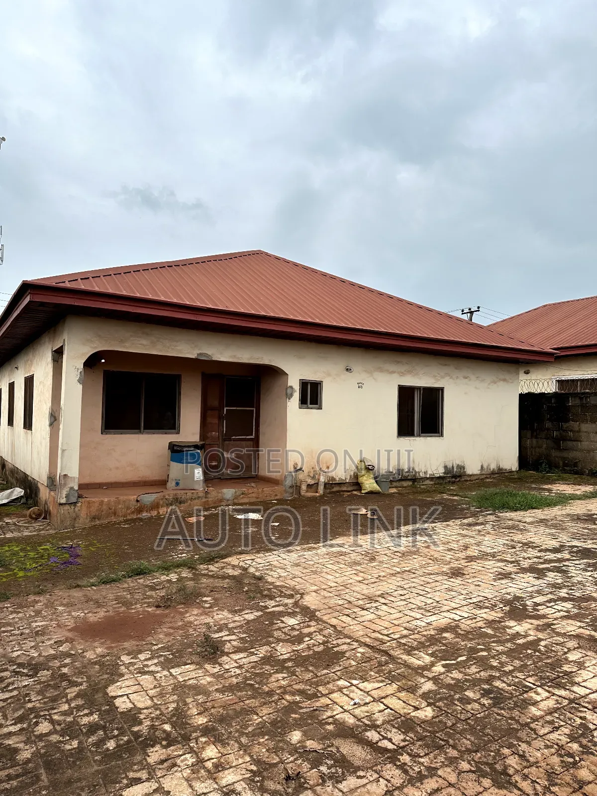 3bdrm Bungalow in Enugu for rent