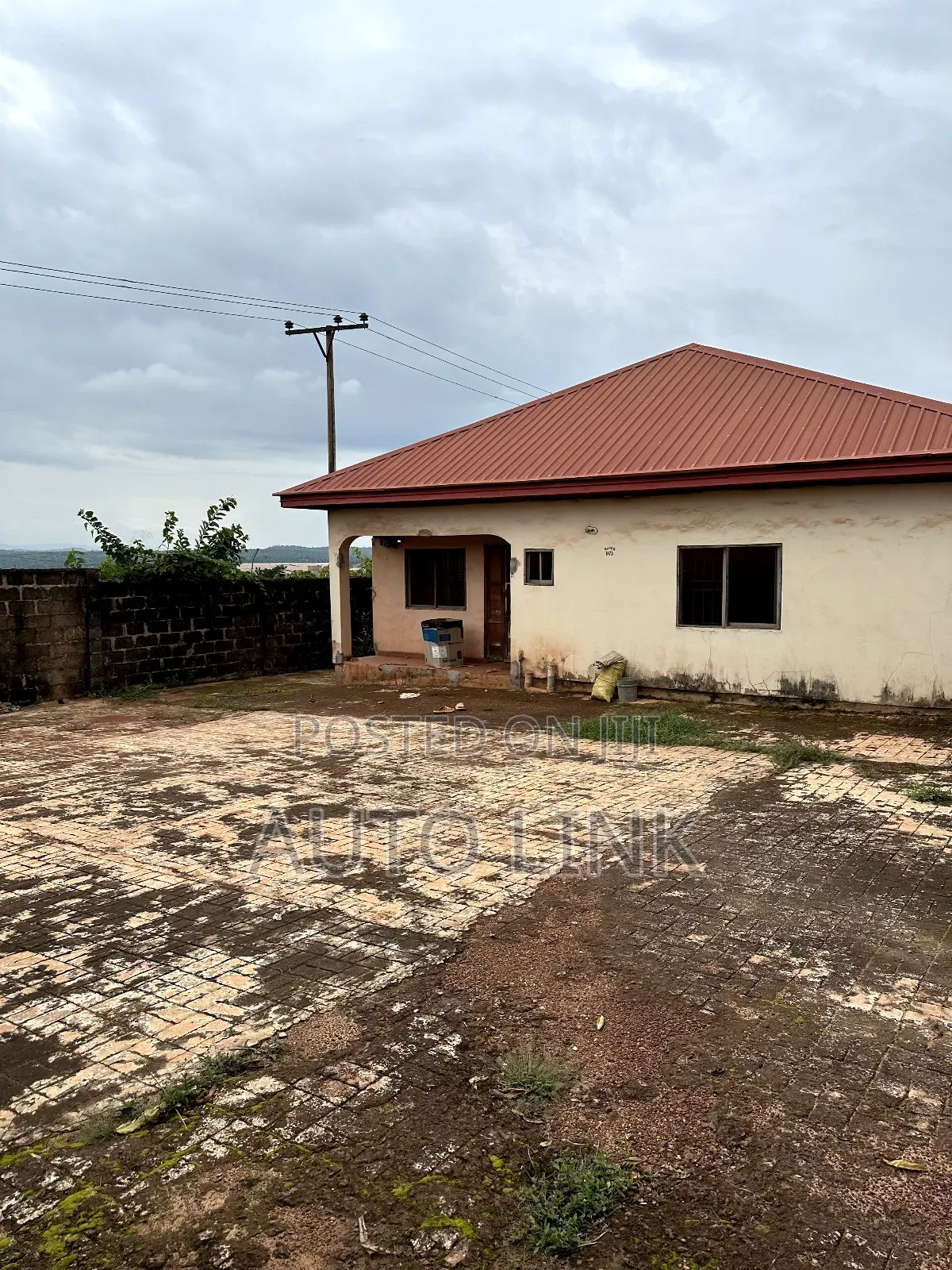 3bdrm Bungalow in Enugu for rent