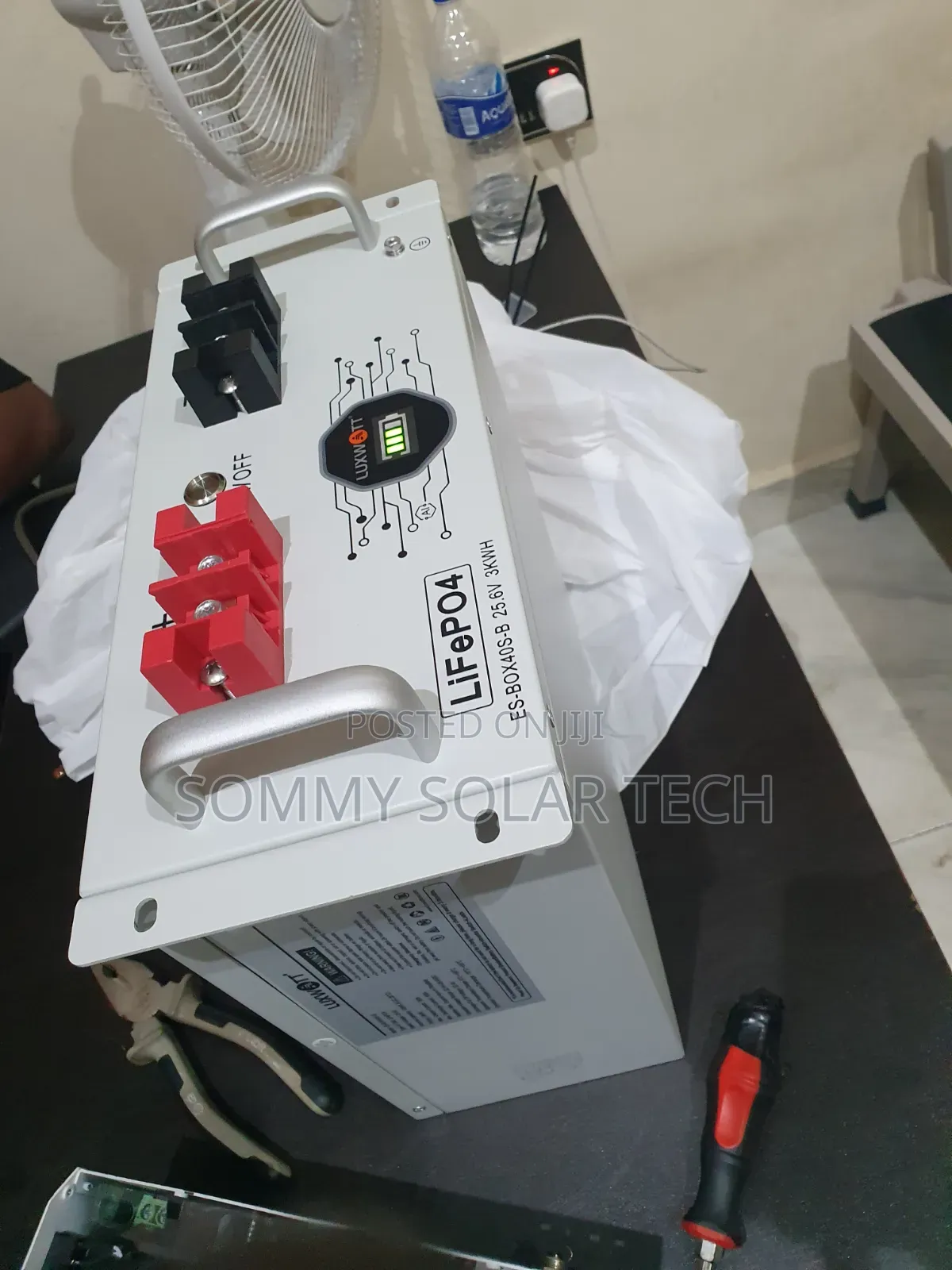 Luxwatt Lithium Ion Battery 3kwh 24v
