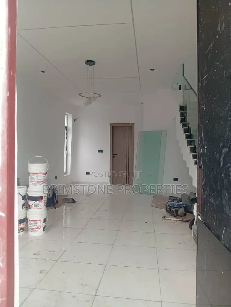 Furnished 3bdrm Duplex in Sangotedo for sale