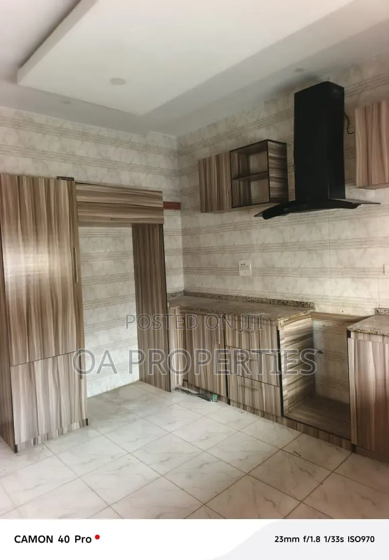 3bdrm Duplex in Alegongo Akobo for rent