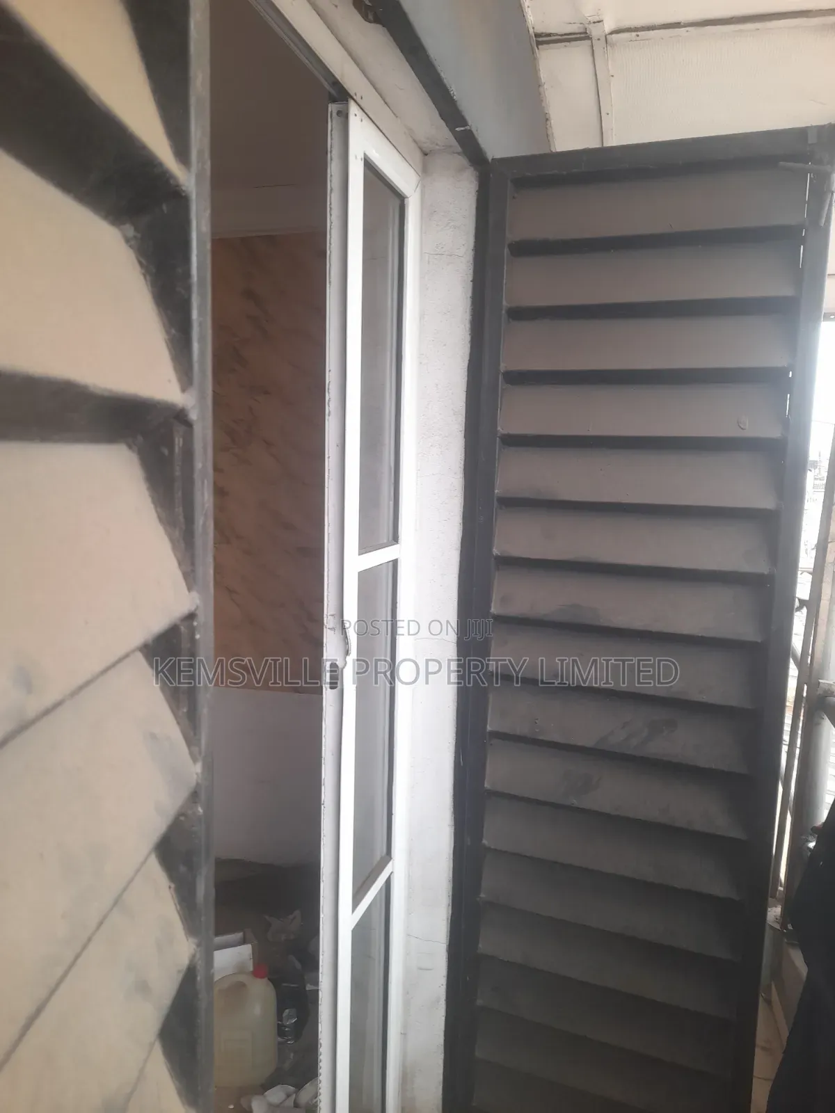 Big Shop for Rent at Abule Egba ( Upsairs)