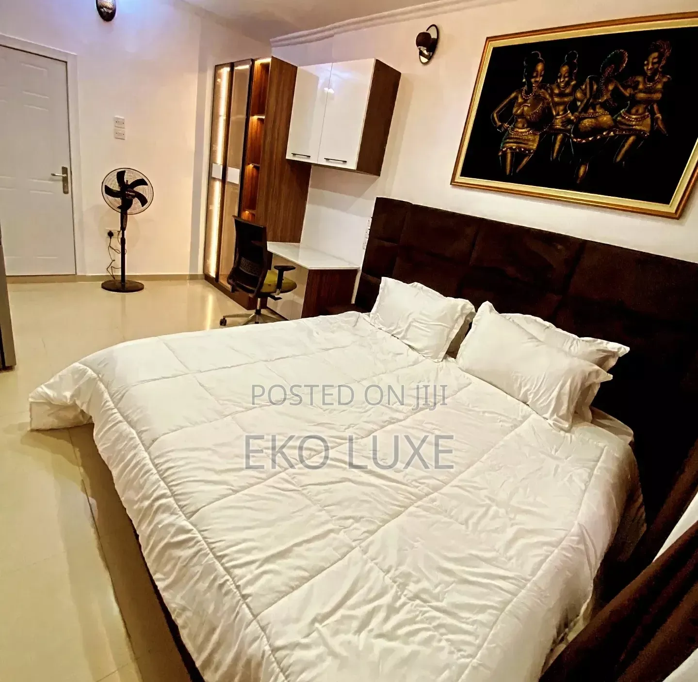 Luxury Room and Palour Vi