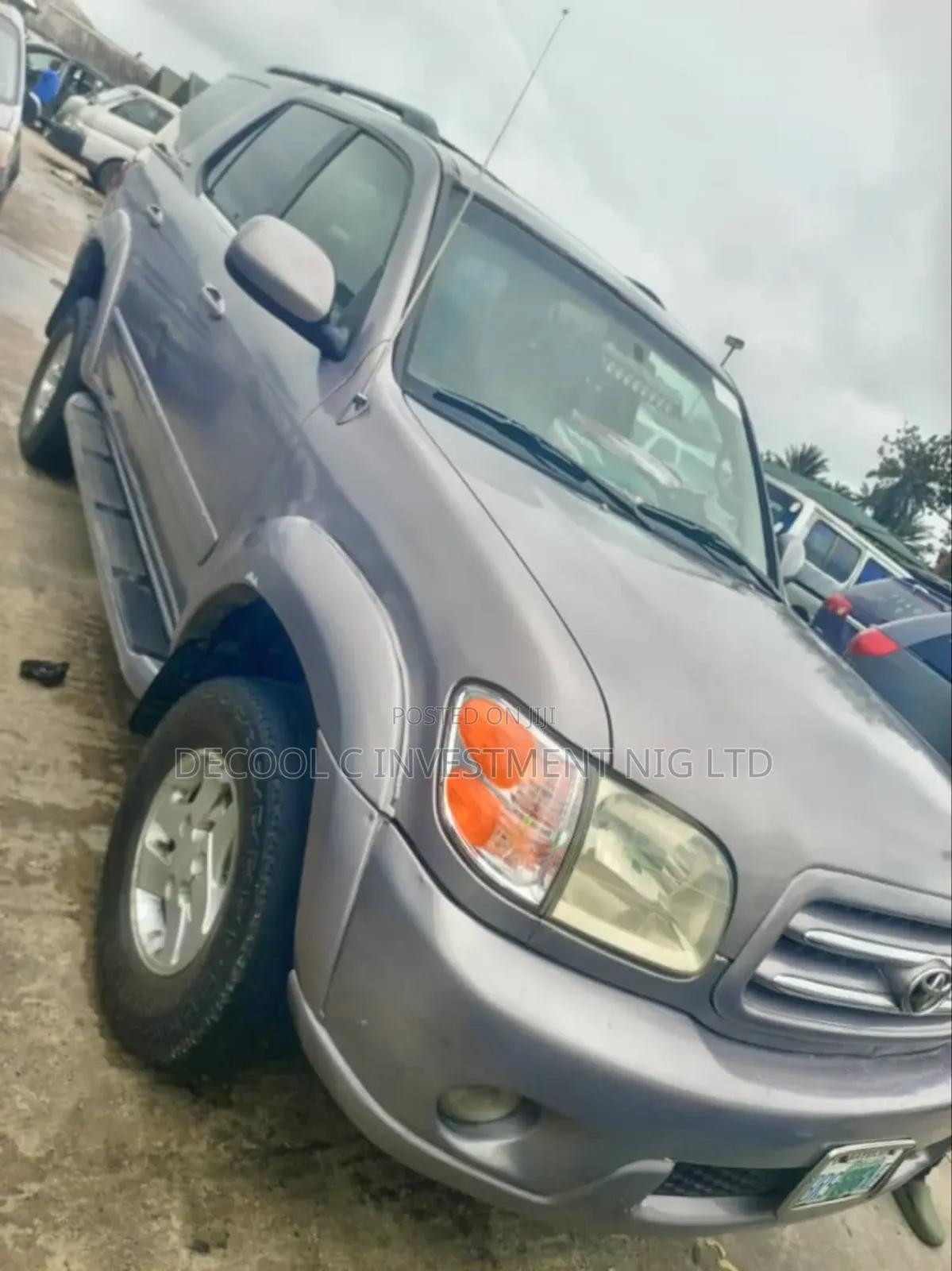 Toyota Sequoia 2004 Gold