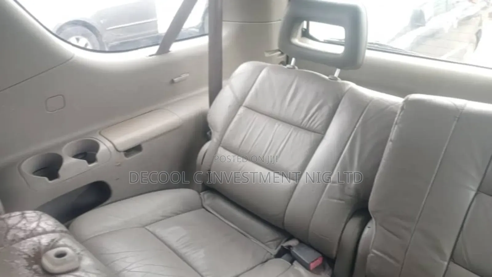 Toyota Sequoia 2004 Gold