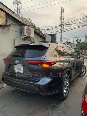 Toyota Highlander 2021 Gray