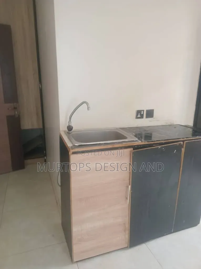 Studio Apartment in Chevy View Estate, Chevron for rent