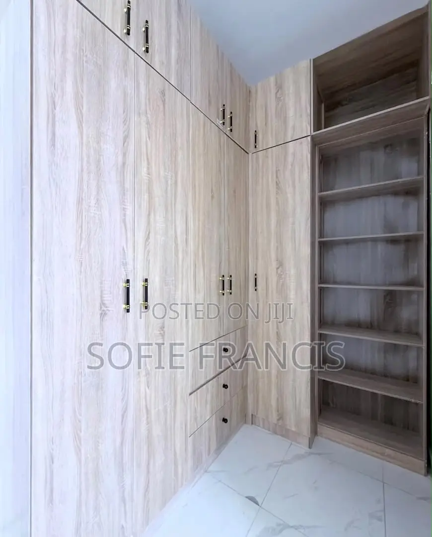4bdrm Duplex in Ikota for rent