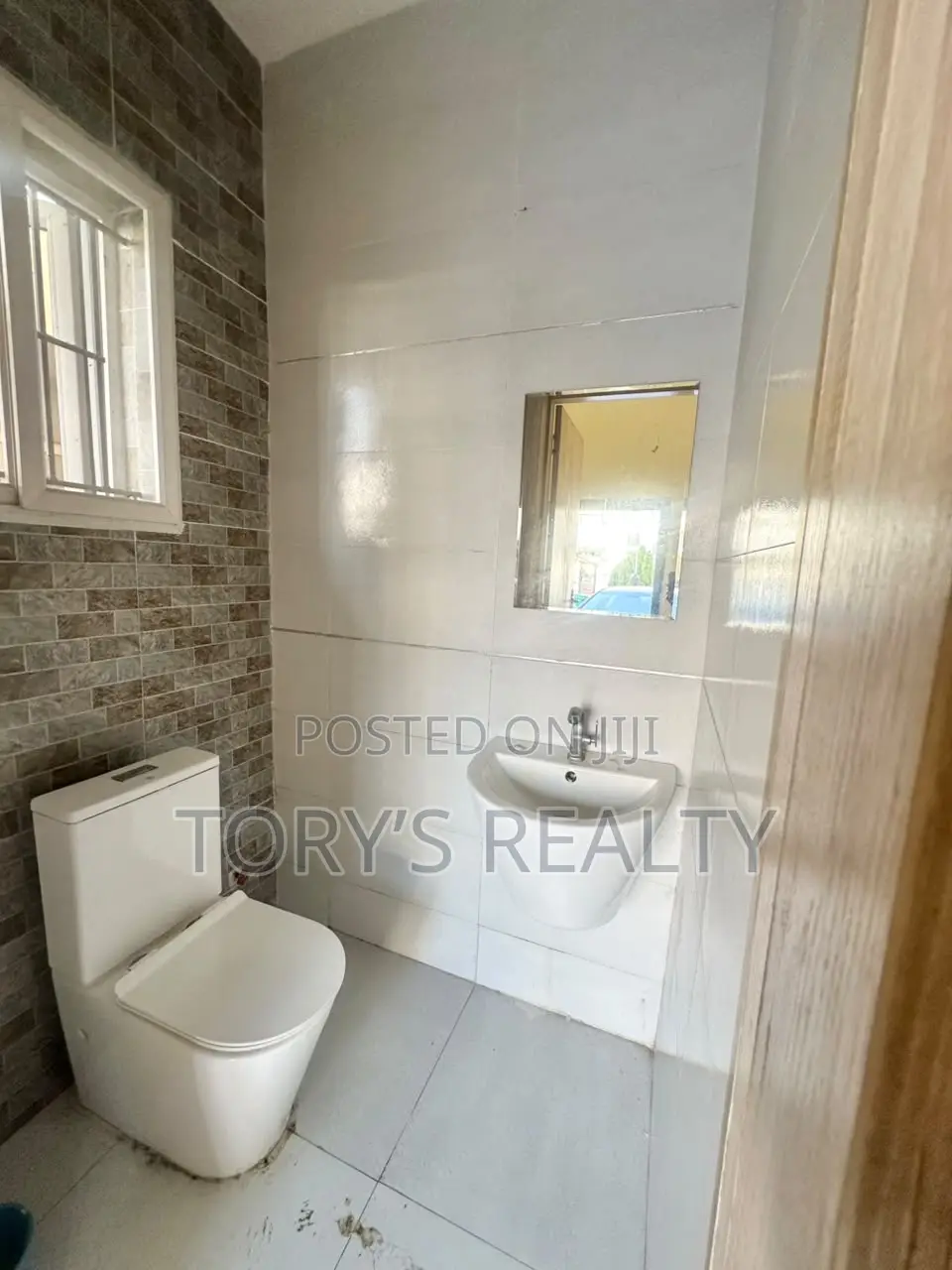 1bdrm Apartment in Lekki Phase 2 for rent