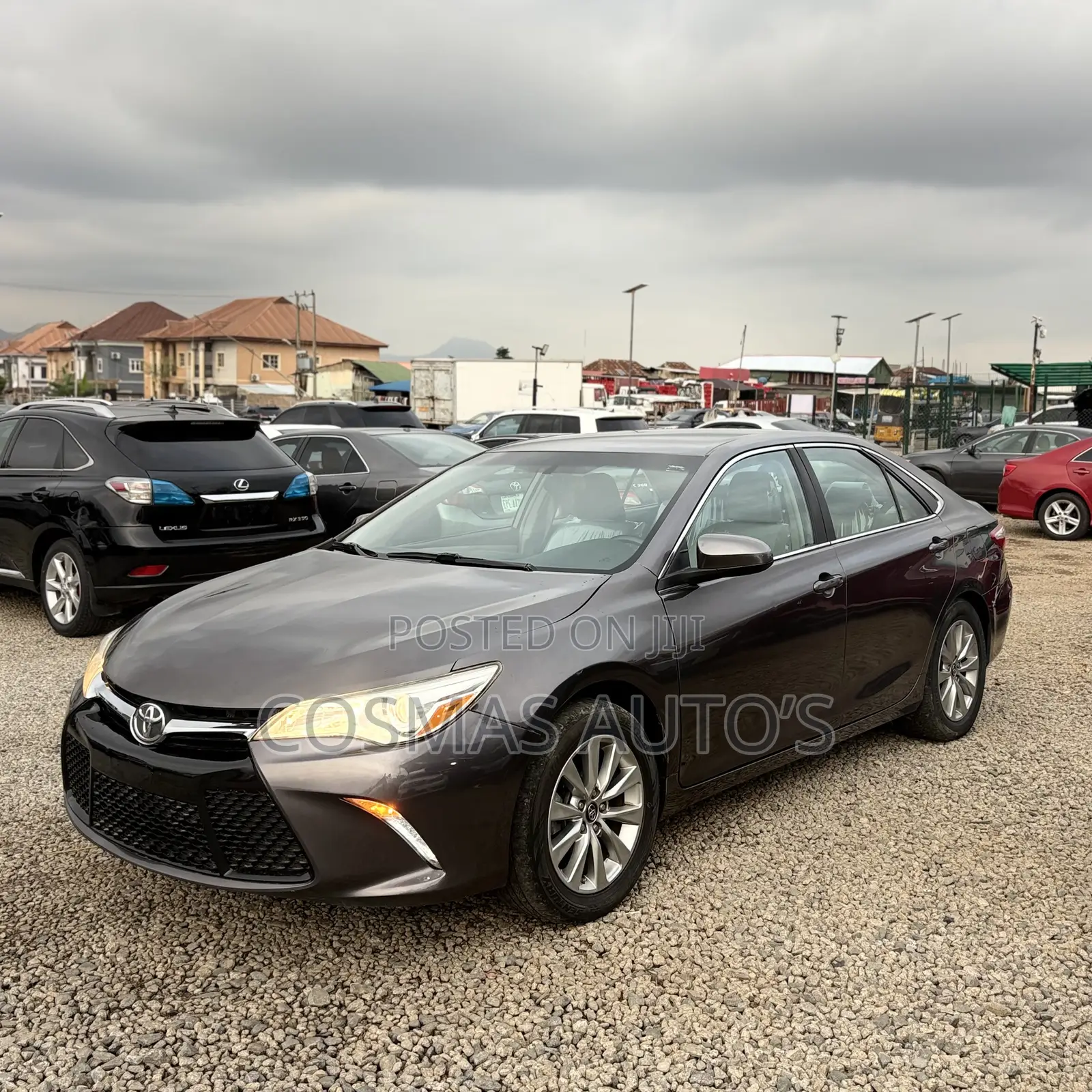 Toyota Camry XLE 4dr Sedan (3.5L 6cyl 6A) 2017 Gray