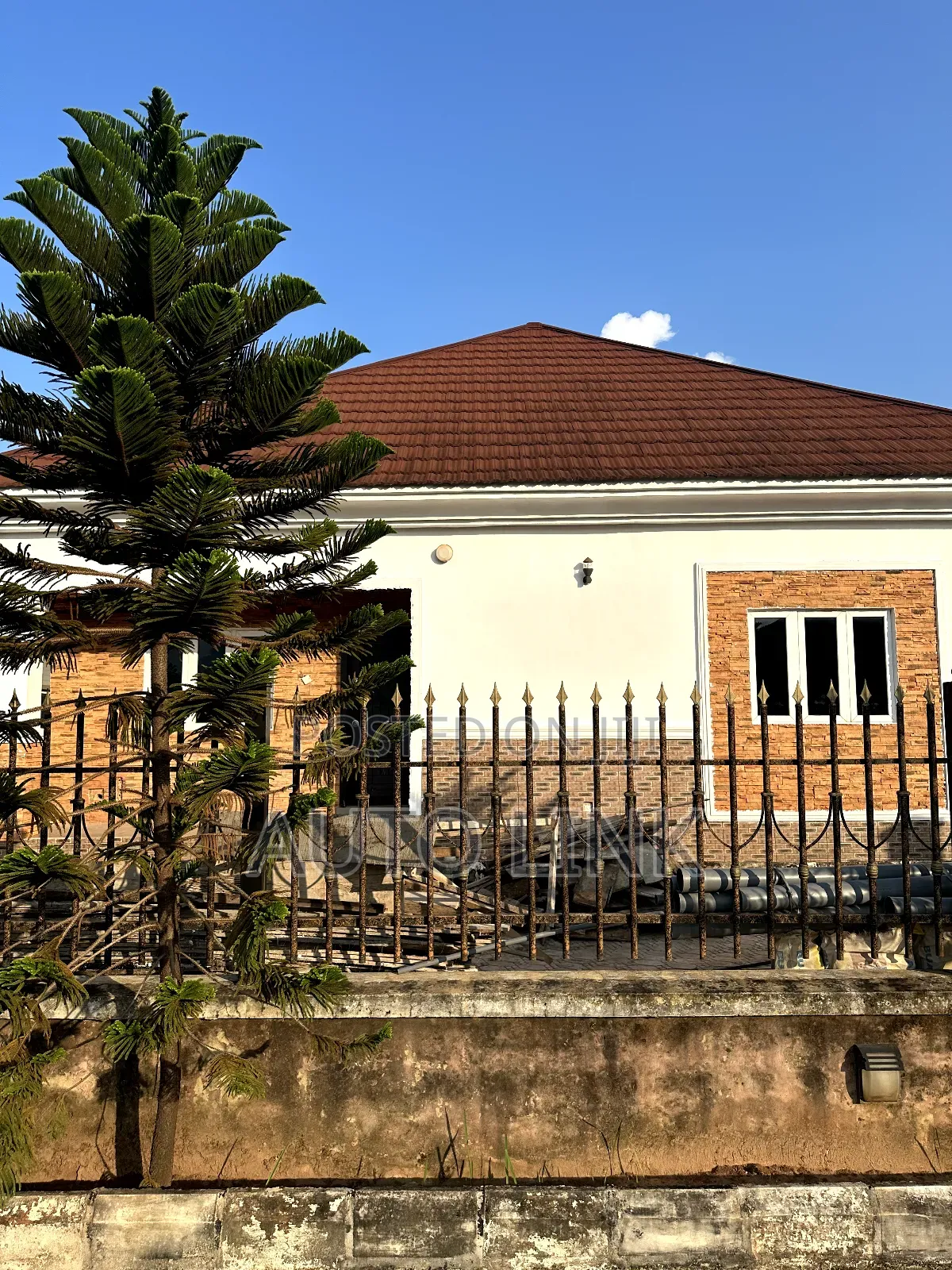 3bdrm Bungalow in Enugu for rent