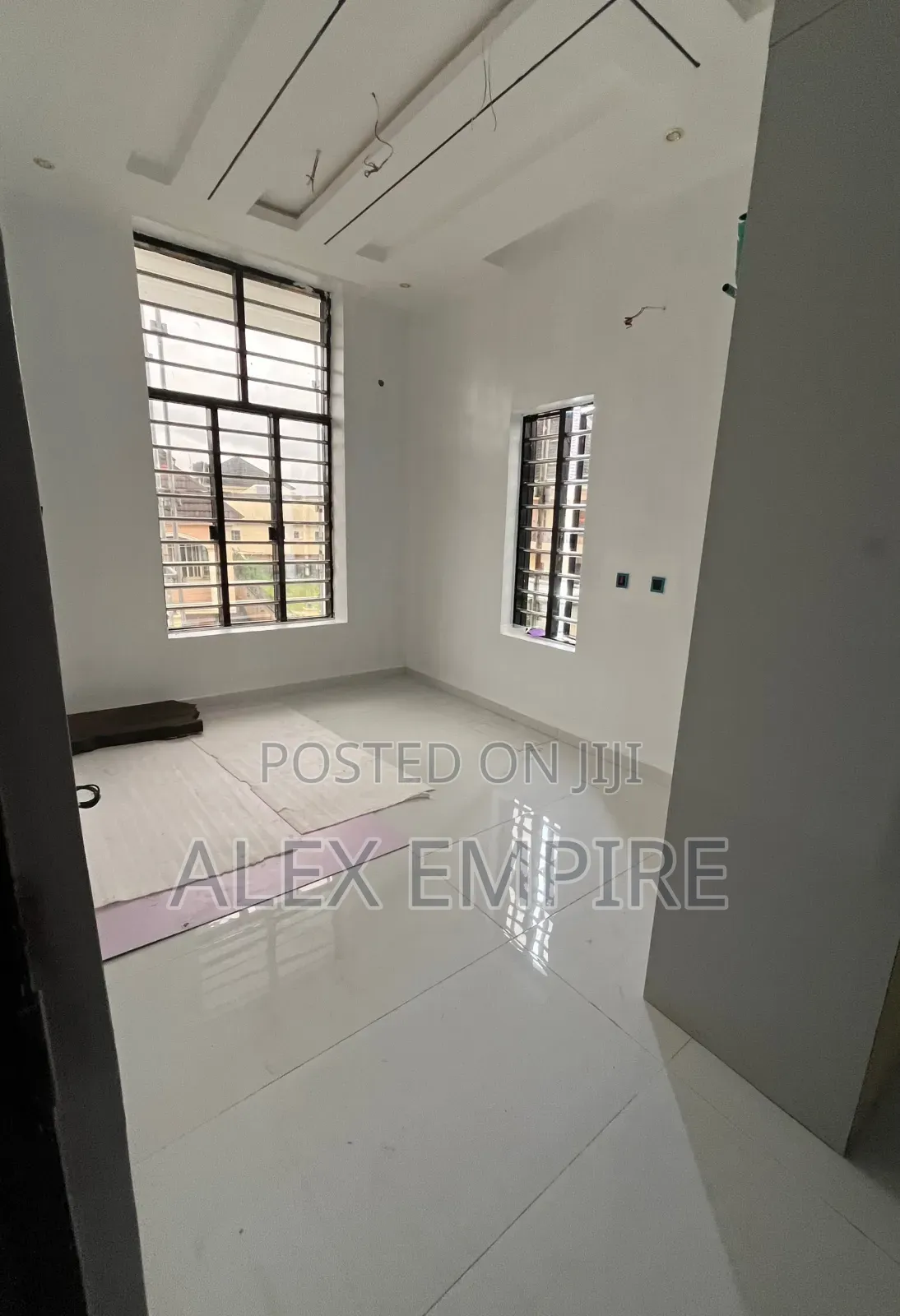 5bdrm Duplex in Ago Palace for sale