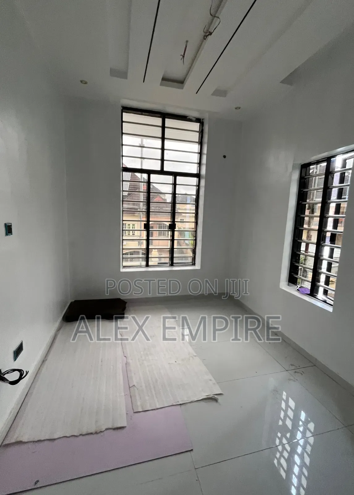 5bdrm Duplex in Ago Palace for sale