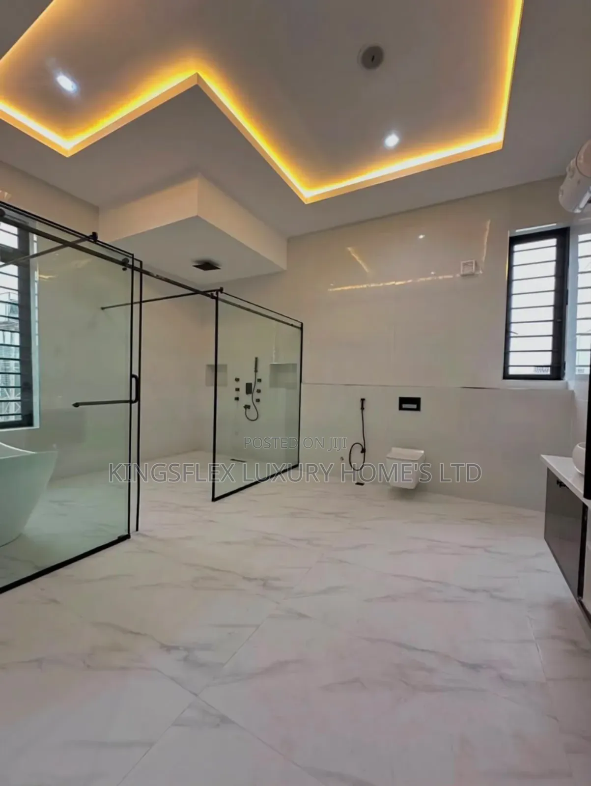 5bdrm Duplex in It Owns Compound, Apo Resettlement for sale