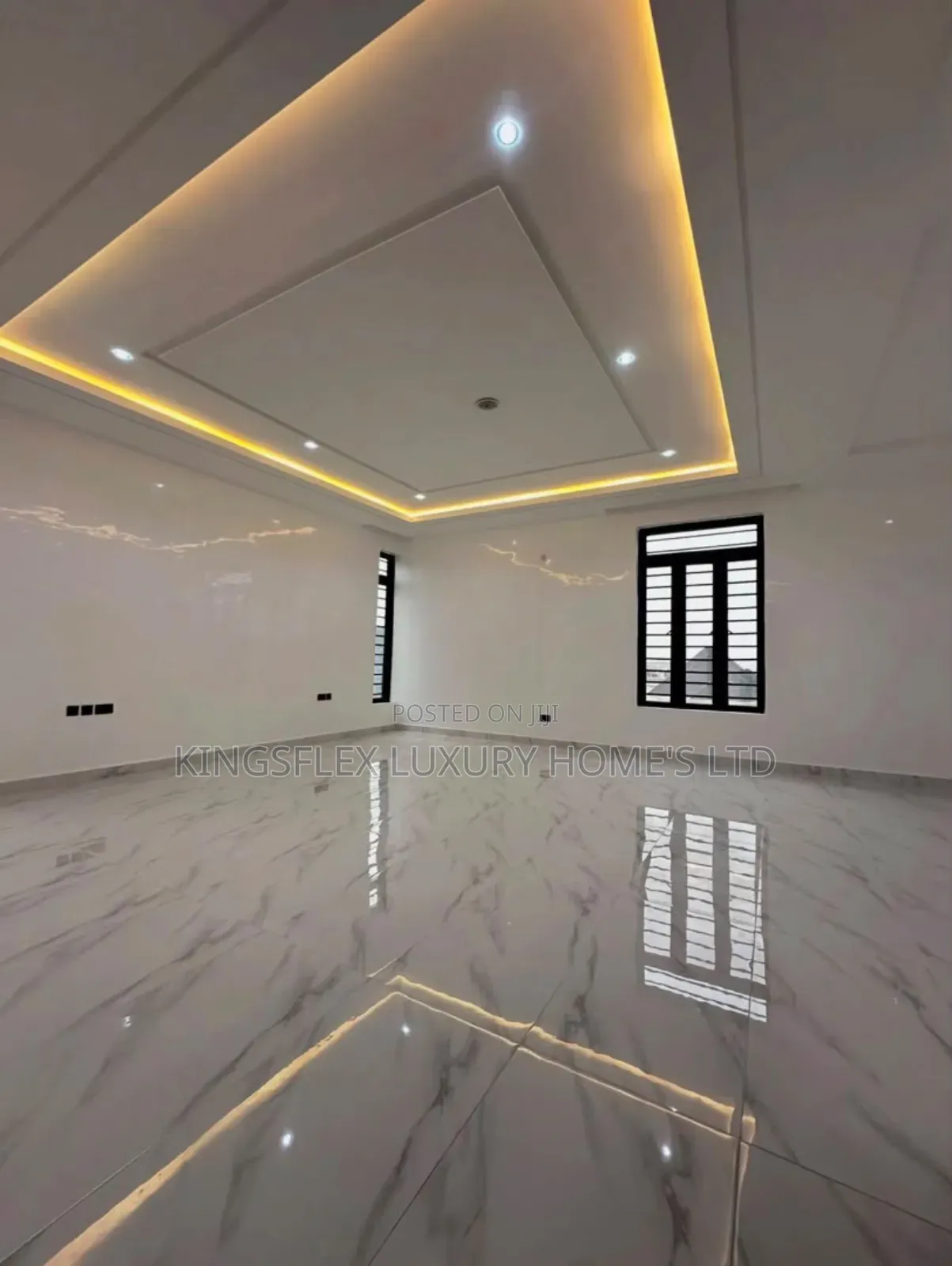 5bdrm Duplex in It Owns Compound, Apo Resettlement for sale