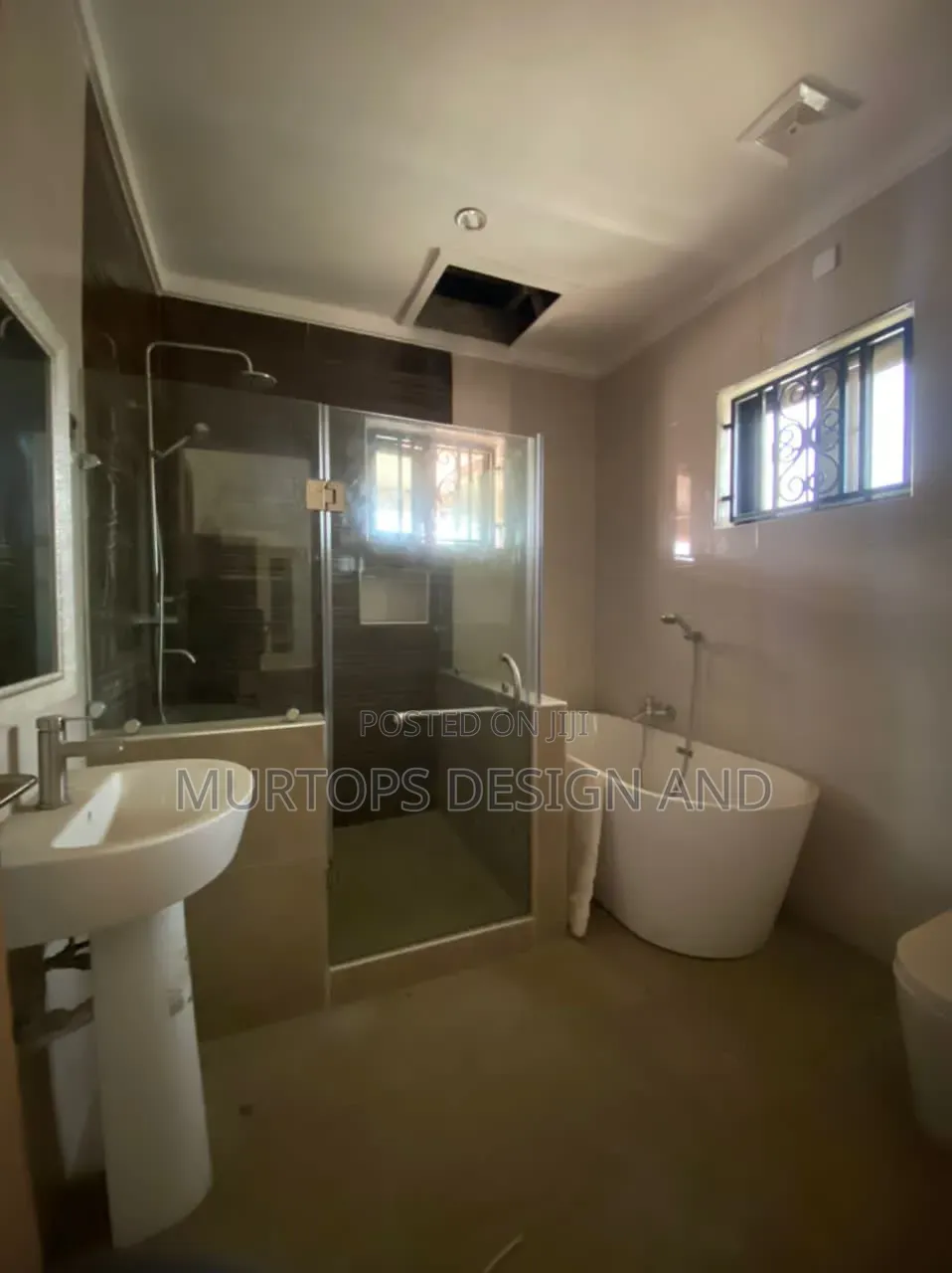 5bdrm Duplex in Lekki Phase 2 for sale