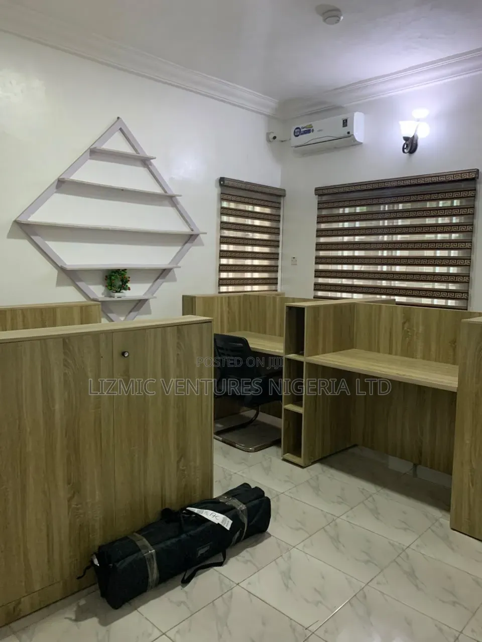 Standard Office Space Tolet