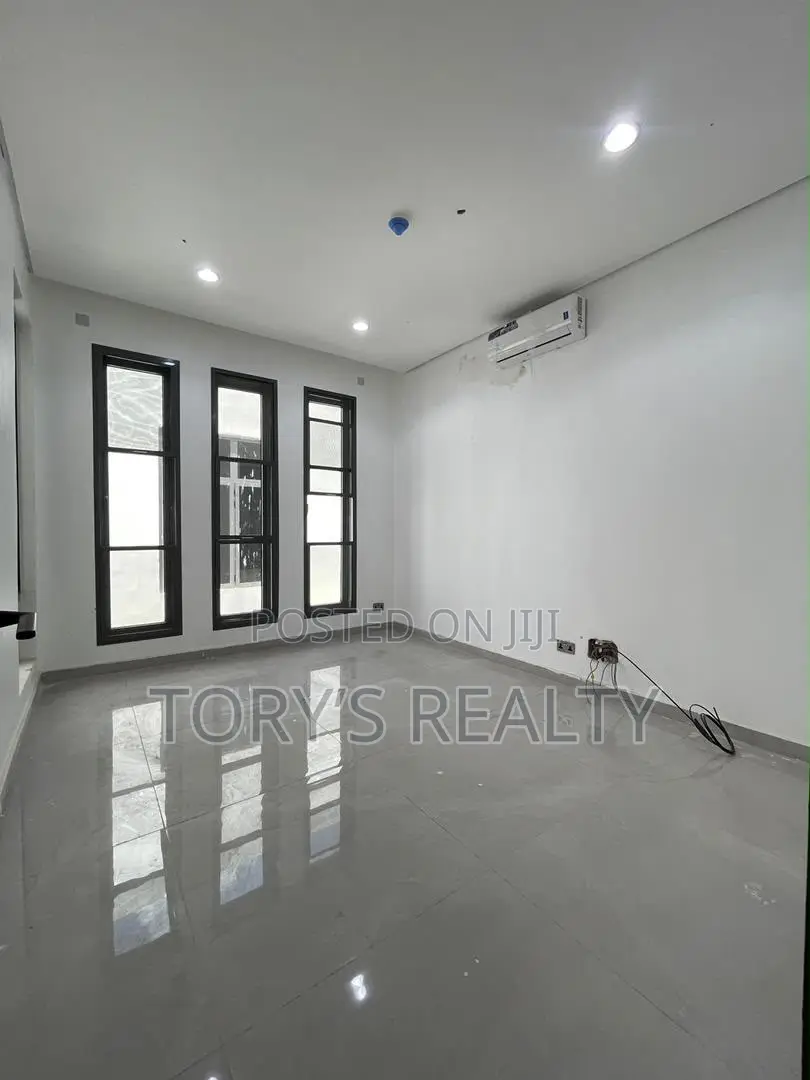 6bdrm Duplex in Old Ikoyi for sale