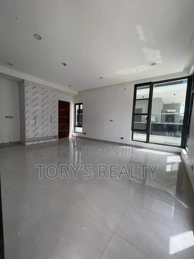 6bdrm Duplex in Old Ikoyi for sale