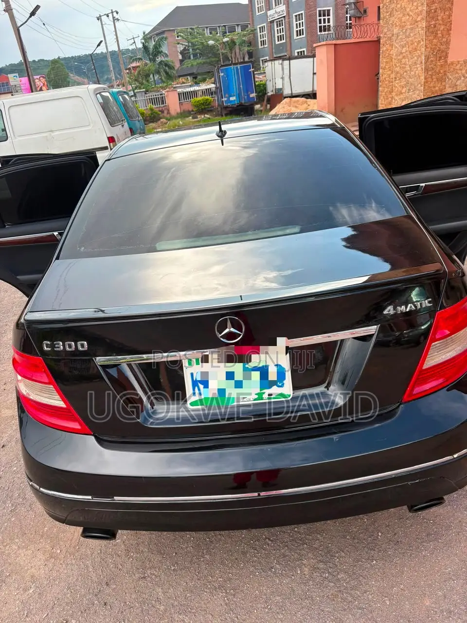 Mercedes-Benz C300 2010 Black