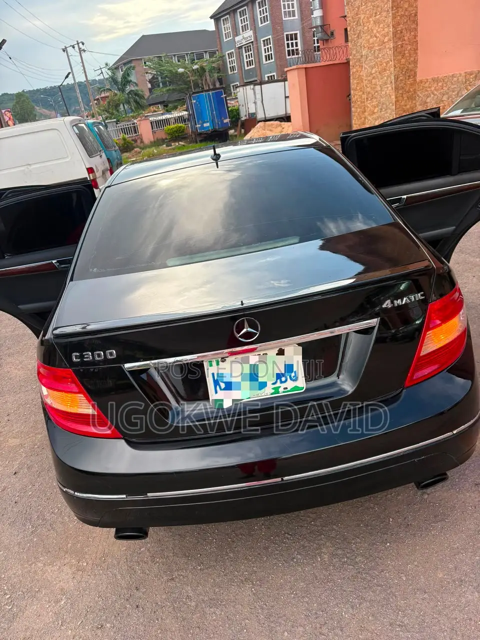Mercedes-Benz C300 2010 Black