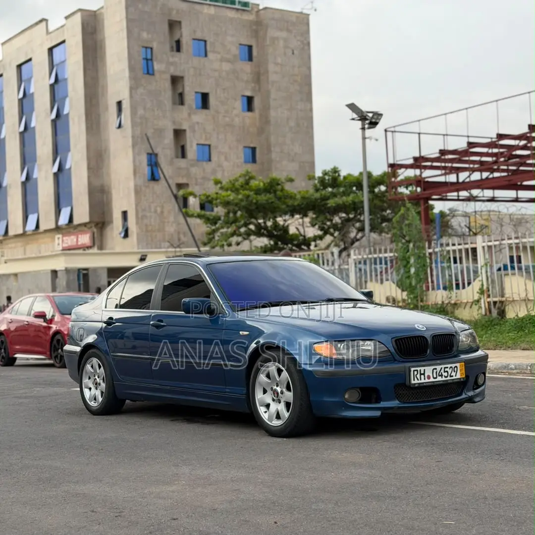 BMW 3 Series 330i RWD 2005 Blue