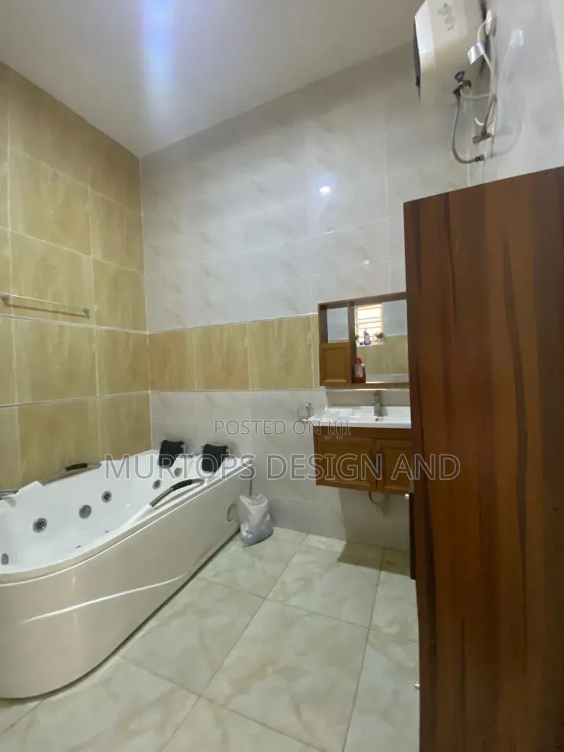 Studio Apartment in Oral Estate, Chevron for rent