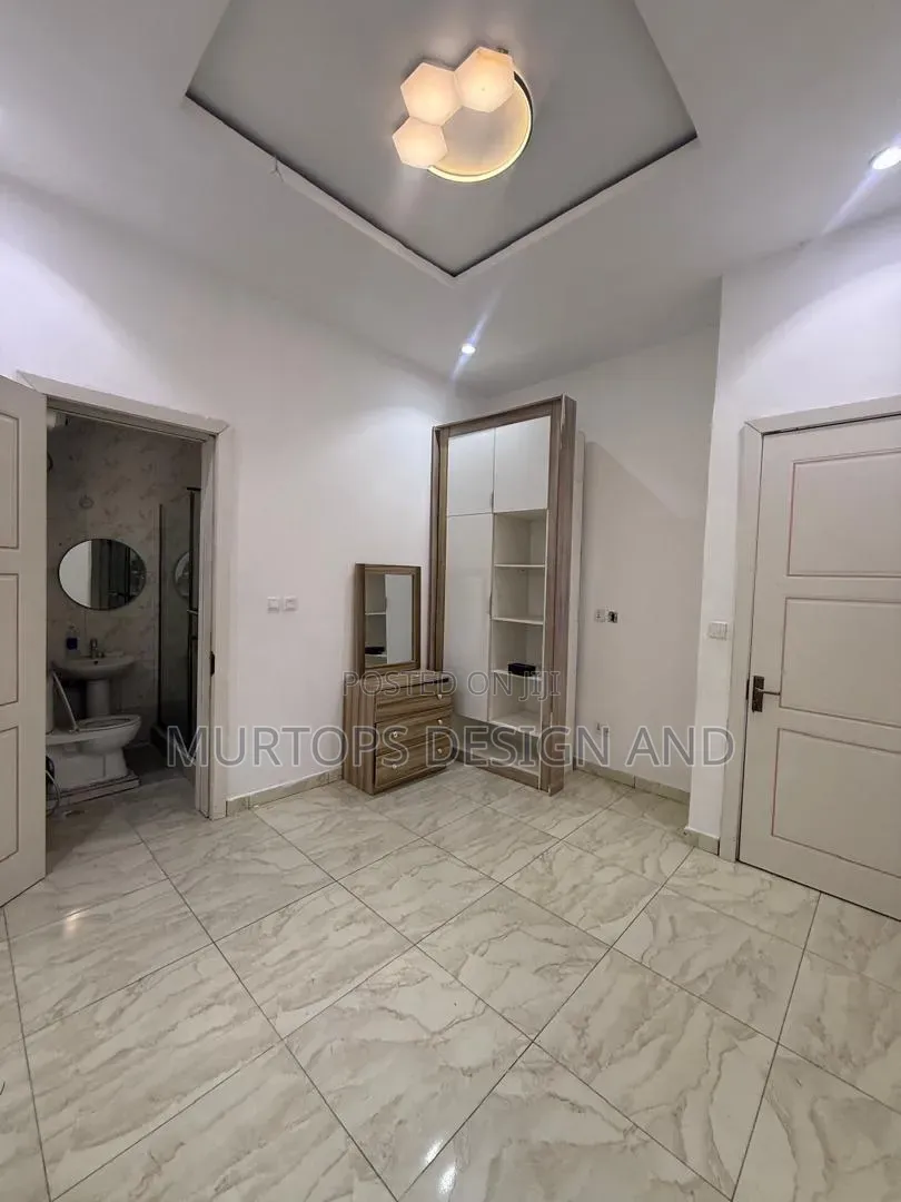 Studio Apartment in Oral Estate, Chevron for rent