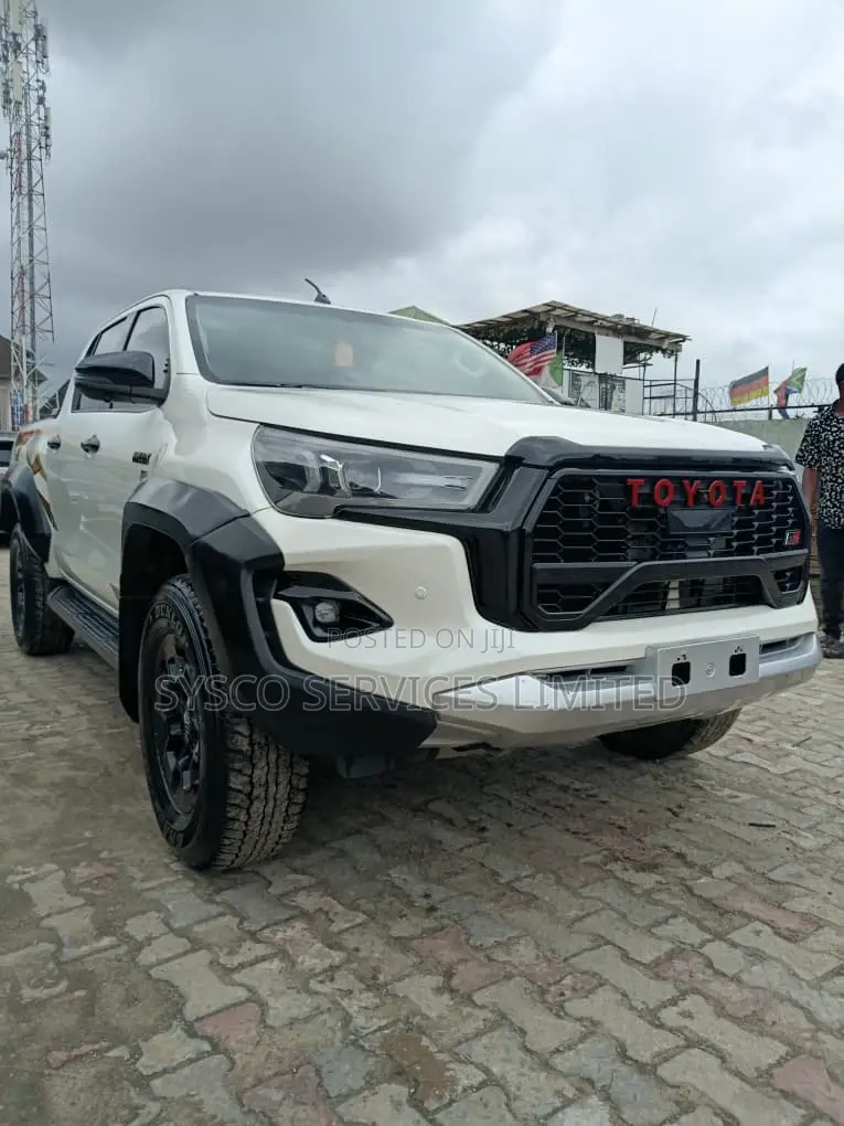 Toyota Hilux Revo Double Cab Petrol 2.7 AWD 2020 White
