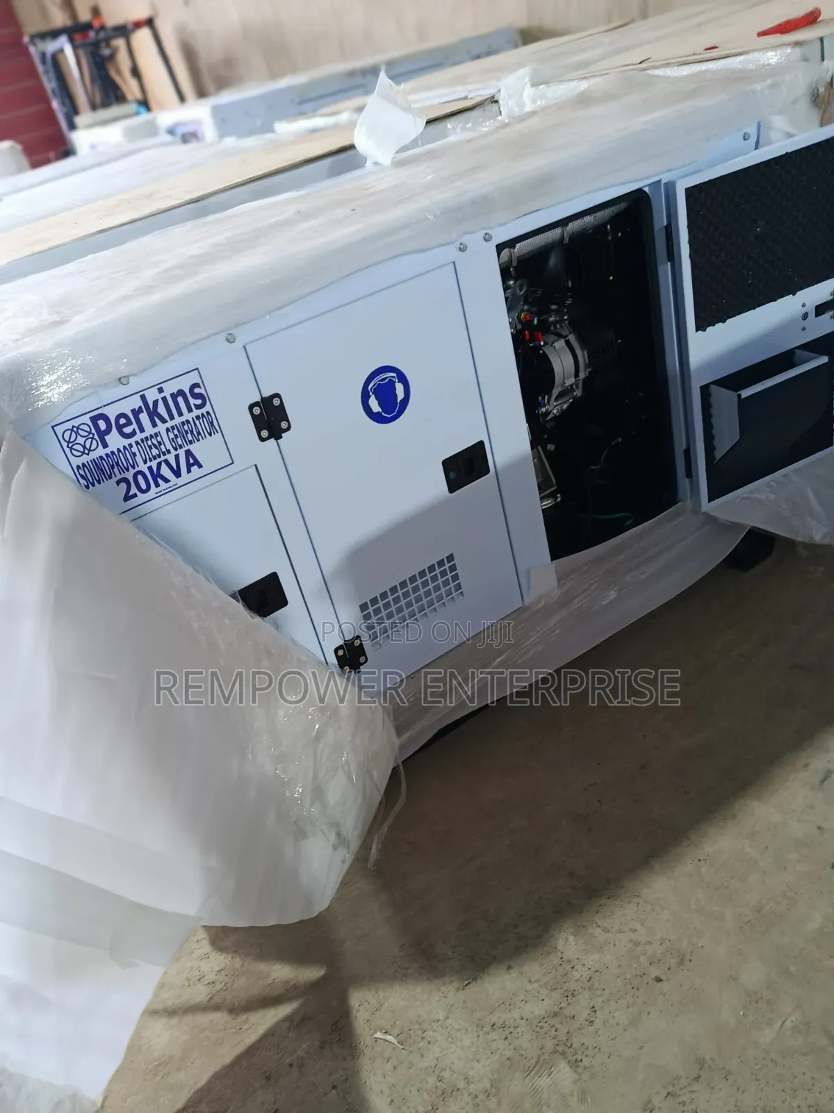 Perkins Soundproof 20kva With Radiator