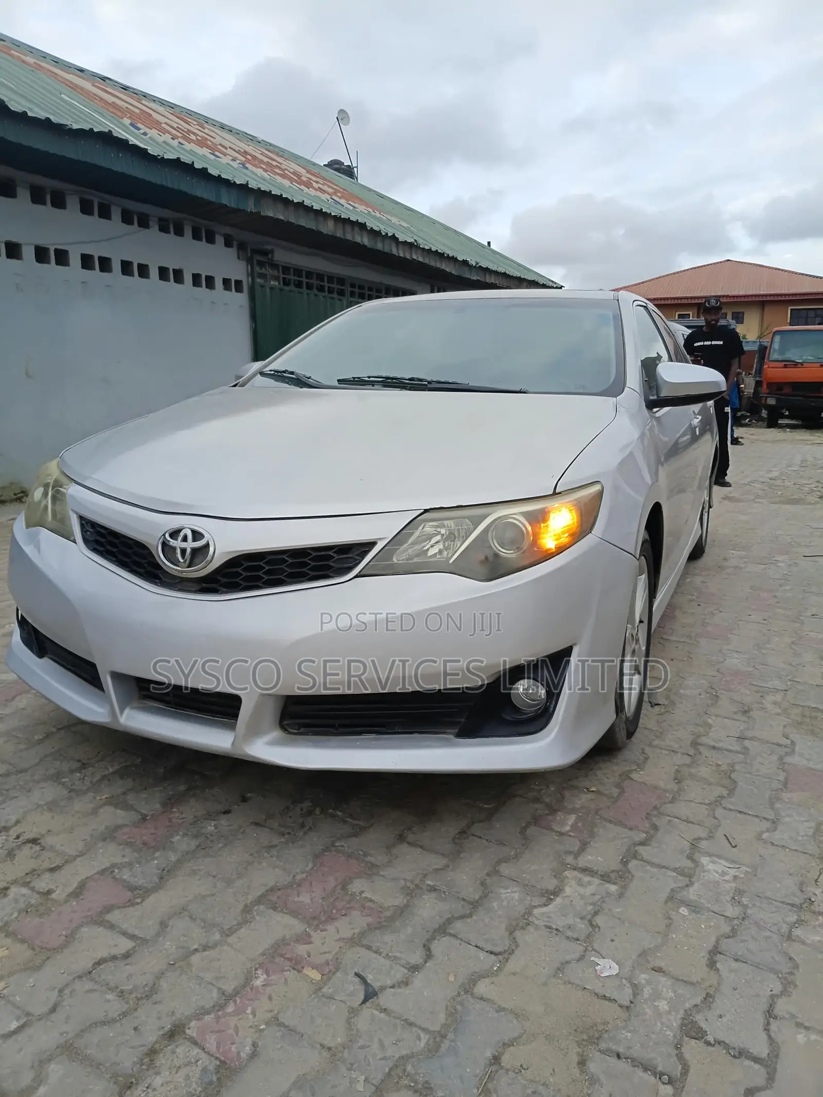 Toyota Camry SE Sport 4dr Sedan (2.5L 4cyl 6A) 2014 Silver