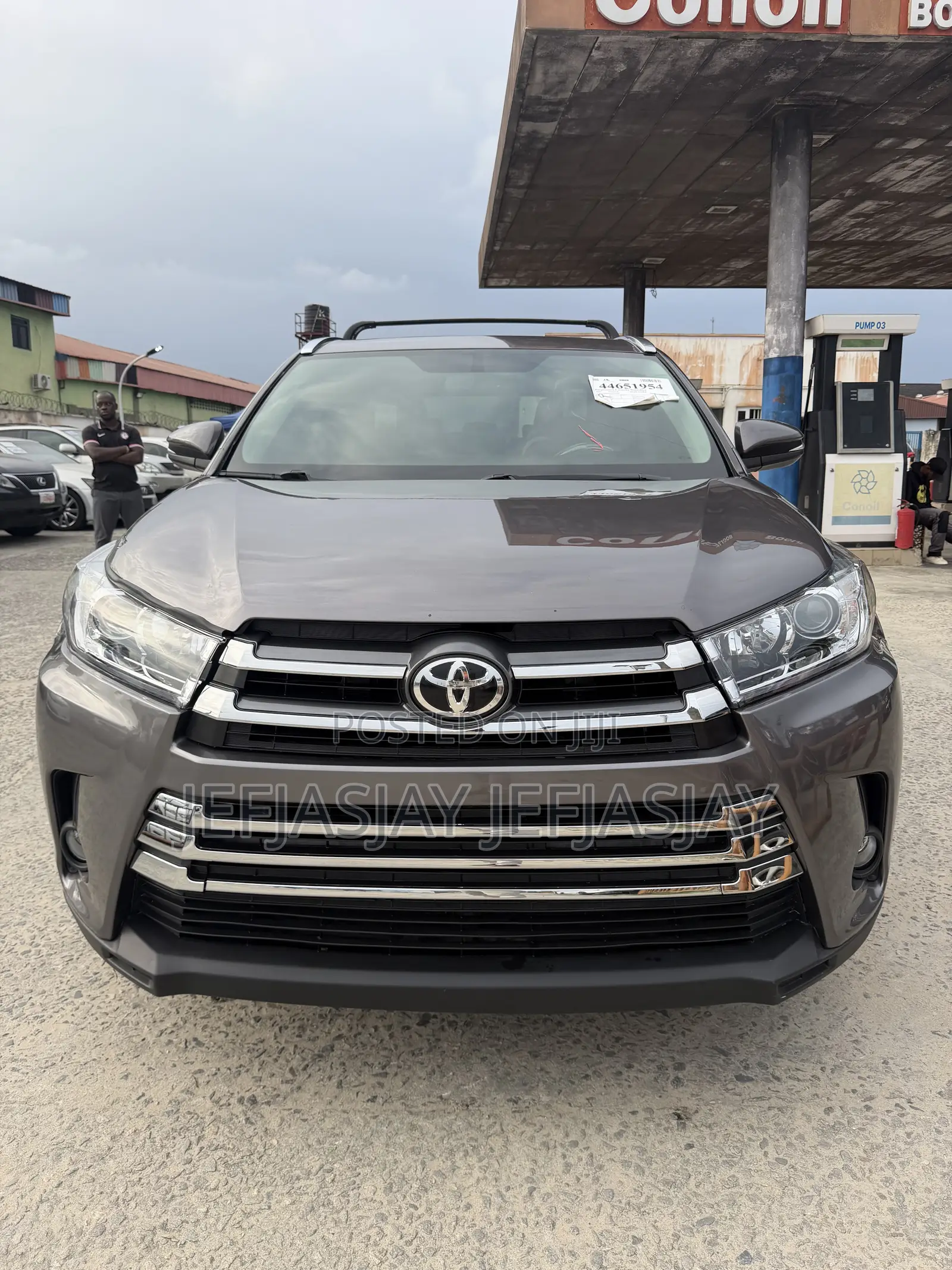 Toyota Highlander XLE V6 4x4 (3.5L 6cyl 6A) 2016 Gray