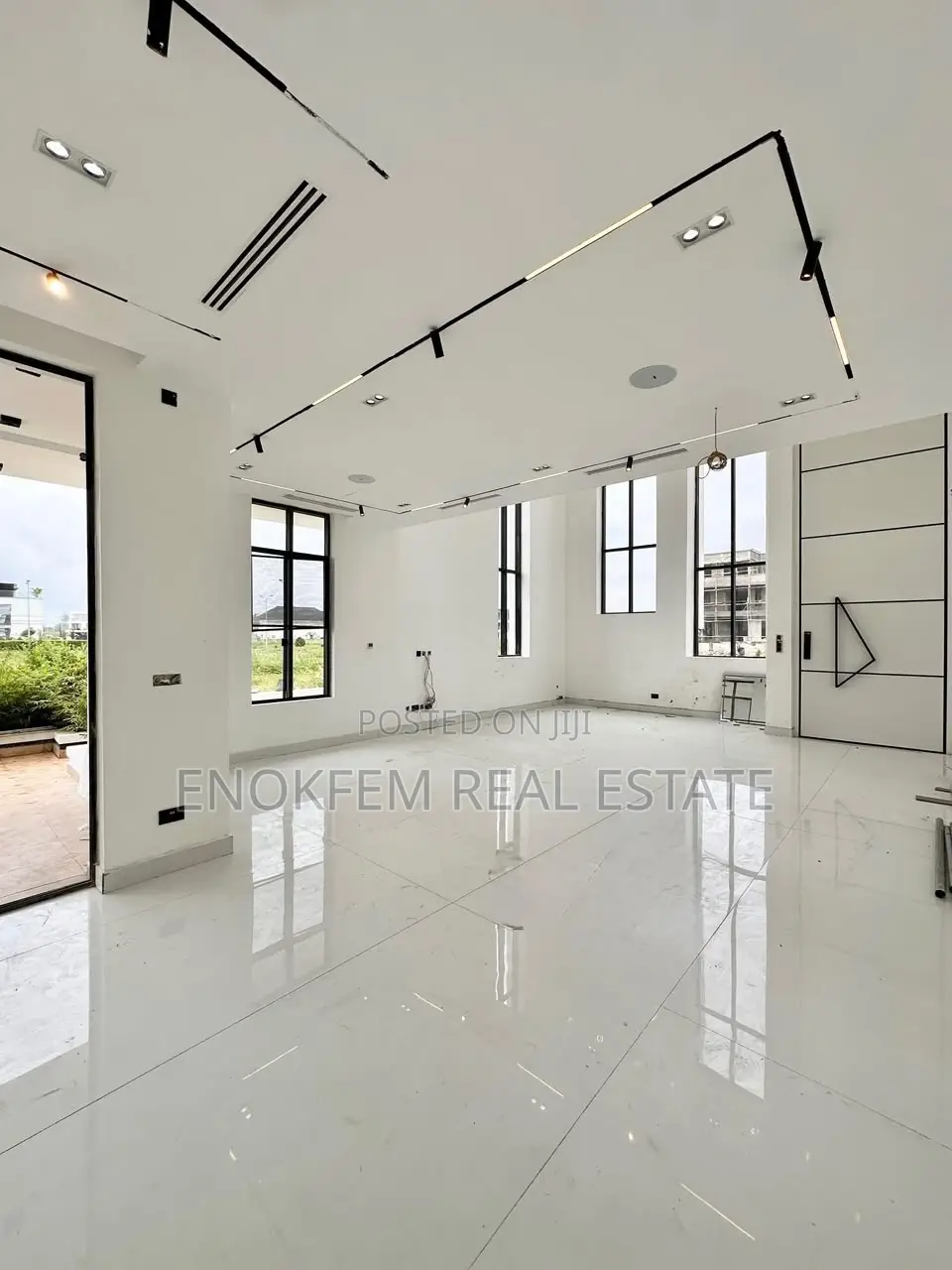 5bdrm Duplex in Lagos State for sale