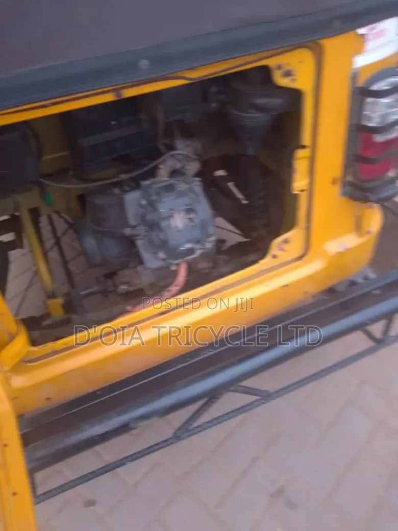 TVS King Deluxe Plus iTouch Start 2025 Yellow