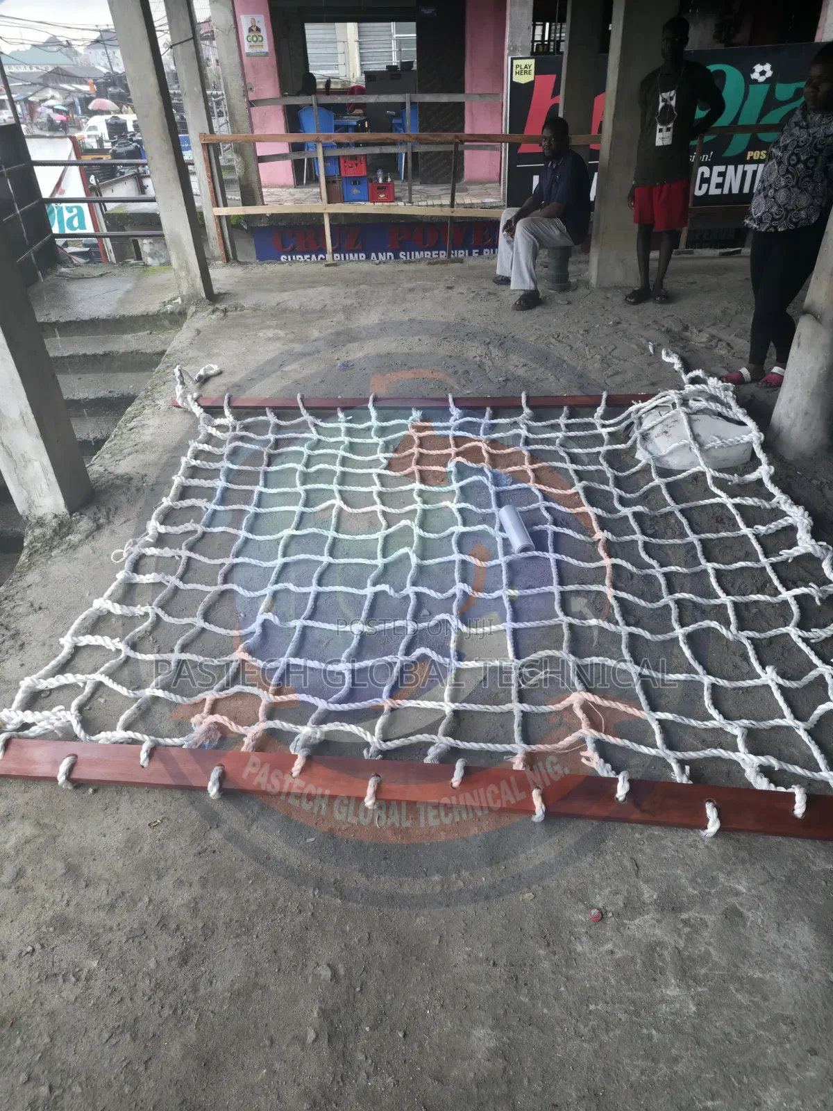 Scramble Net 3m Long X 3.3Mtr With Wooden Spreaders