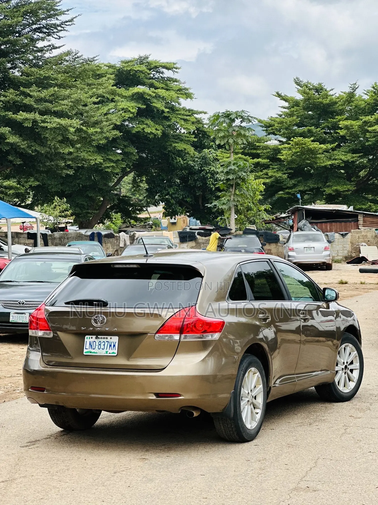 Toyota Venza 2010 Gold