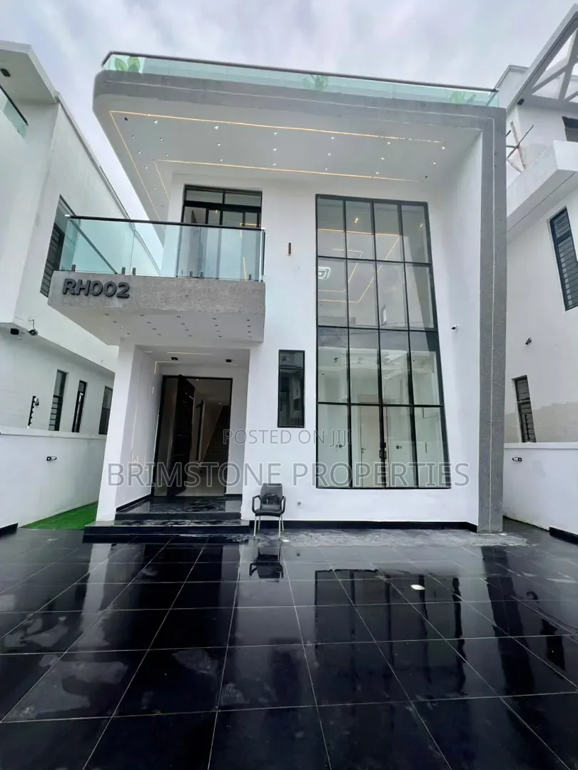 Furnished 5bdrm Duplex in Chevron for sale
