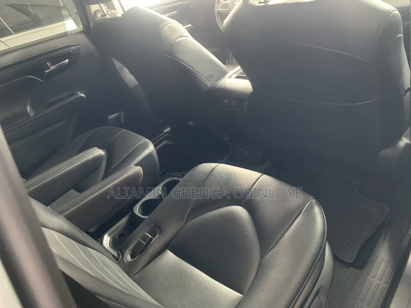 Toyota Highlander XLE 2021 Silver