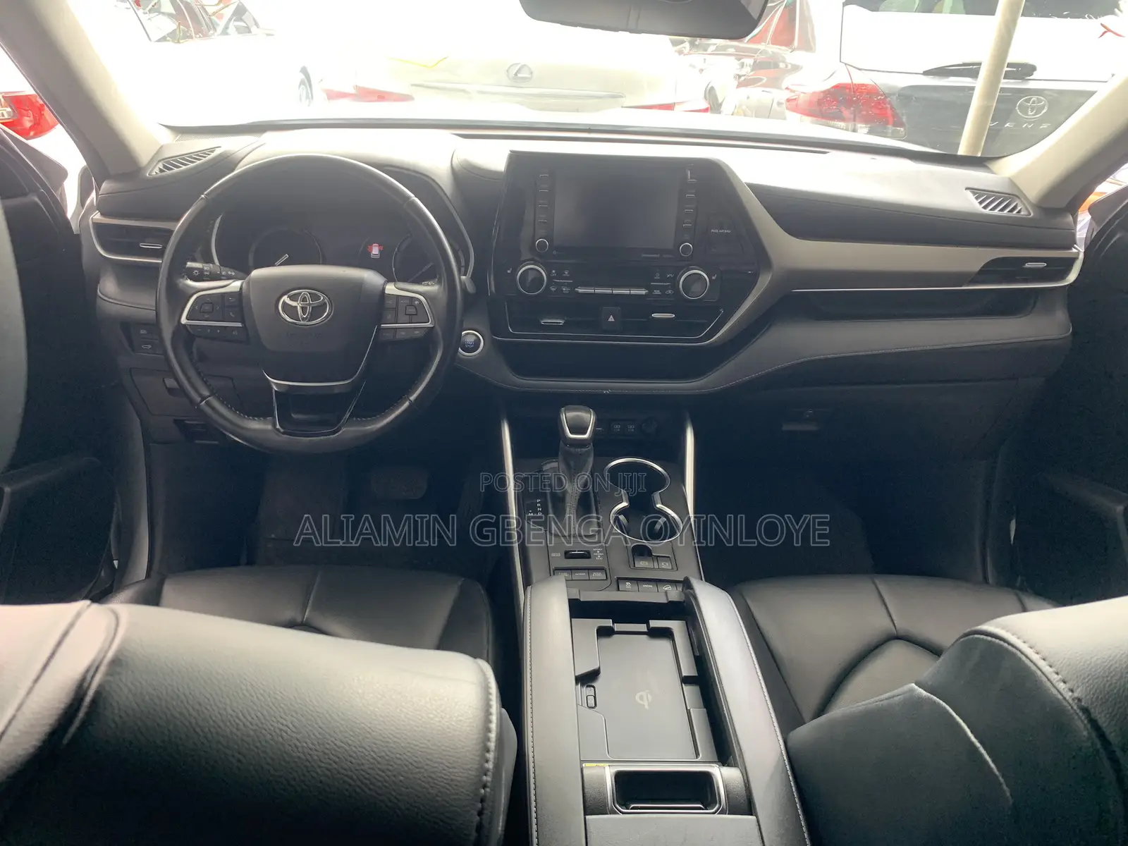 Toyota Highlander XLE 2021 Silver