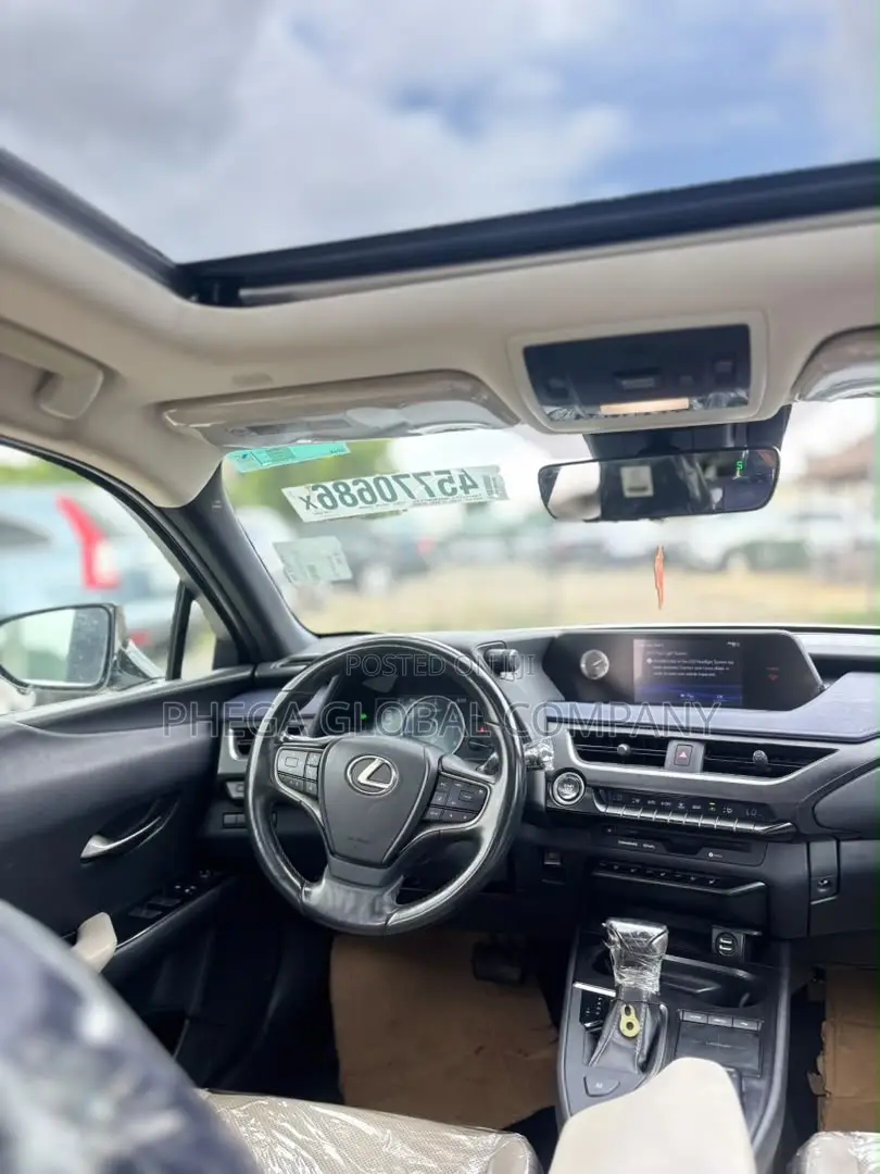 Lexus UX 200 2020 White