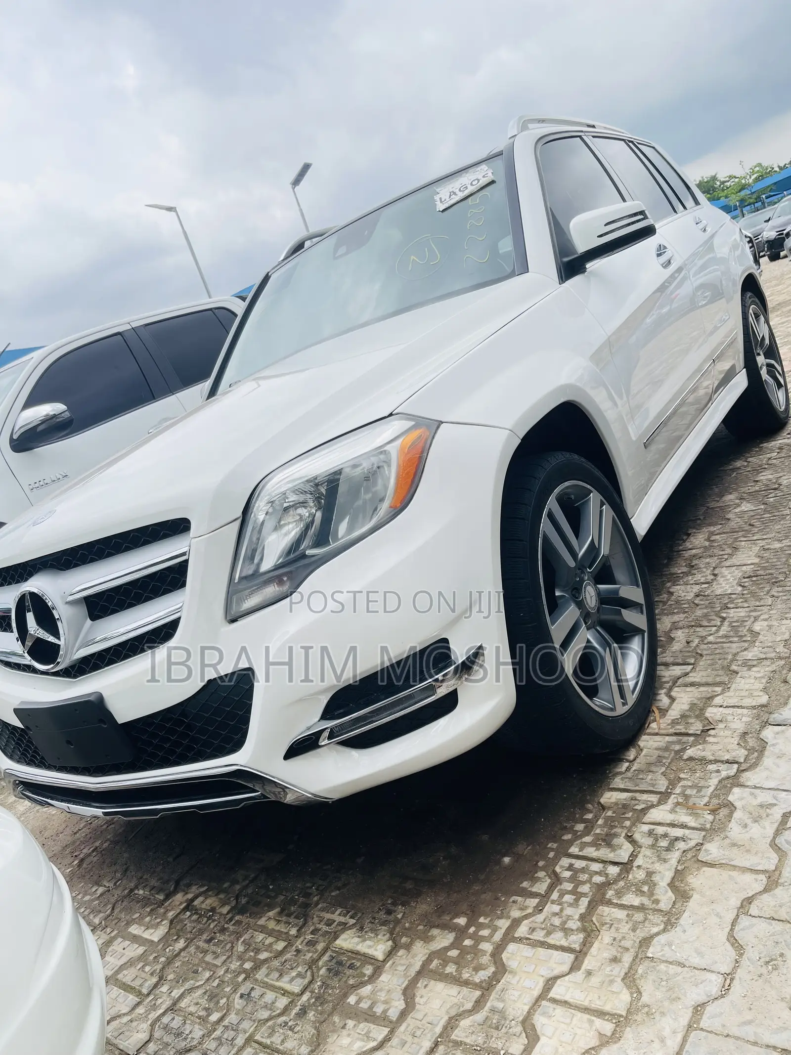 Mercedes-Benz GLK-Class Base GLK 350 4dr AWD 4MATIC (3.5L 6cyl 7A) 2015