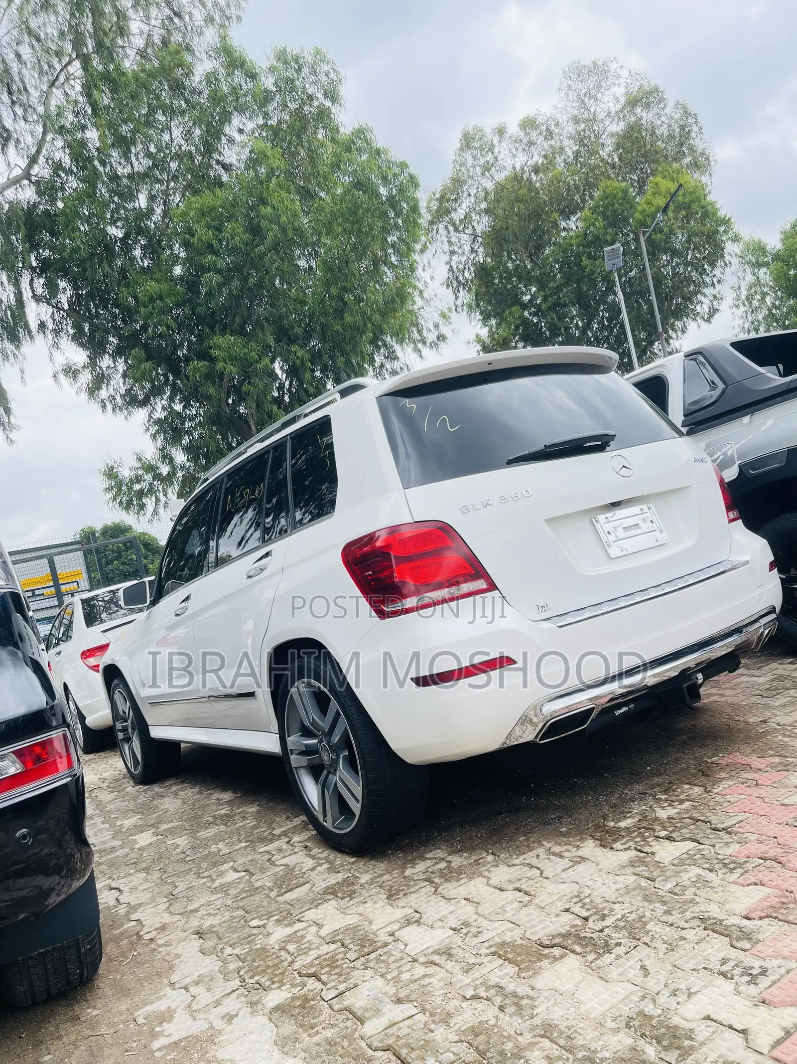 Mercedes-Benz GLK-Class Base GLK 350 4dr AWD 4MATIC (3.5L 6cyl 7A) 2015