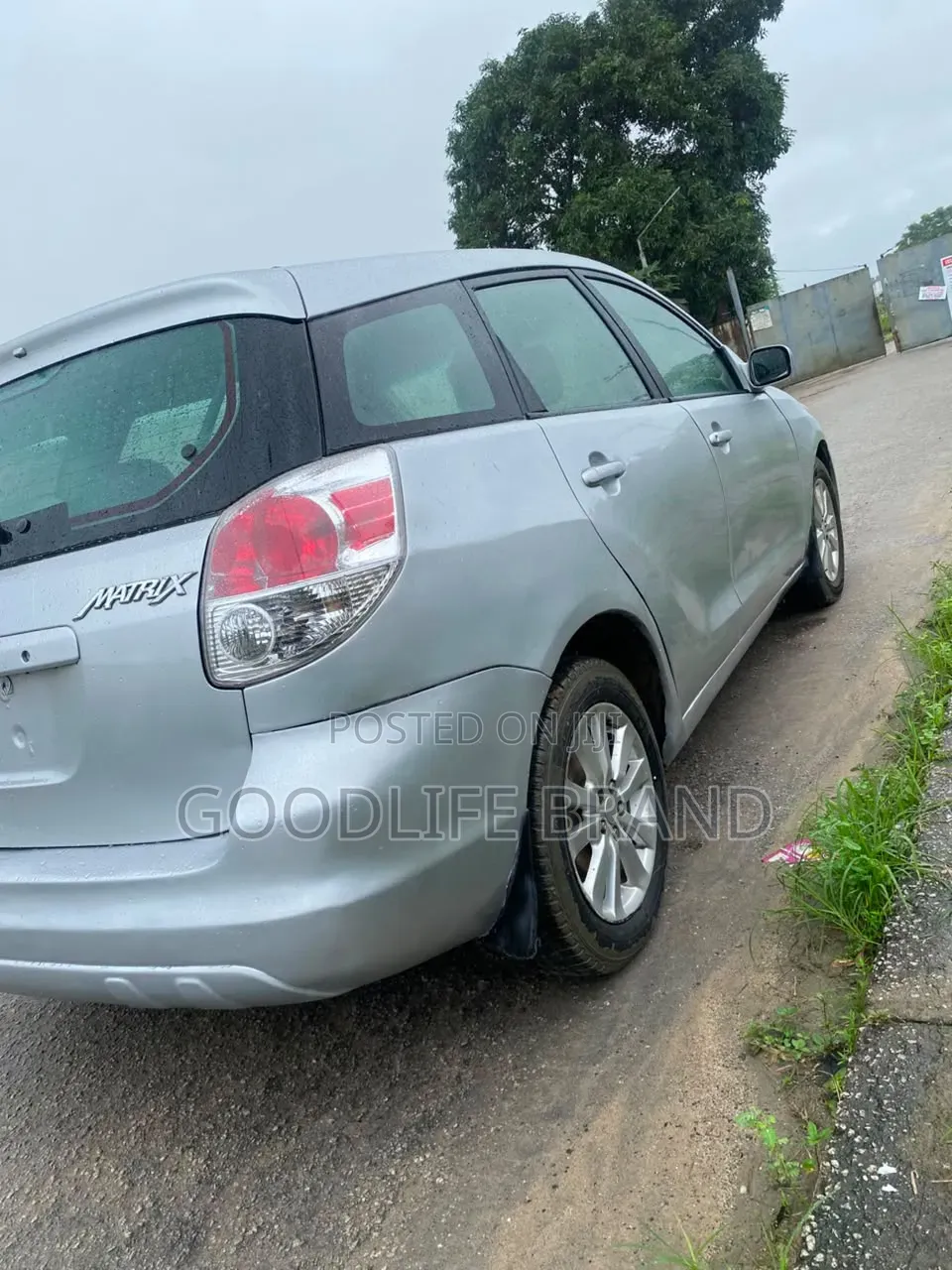 Toyota Matrix Hatchback FWD (1.8L 4cyl 5M) 2006 Silver