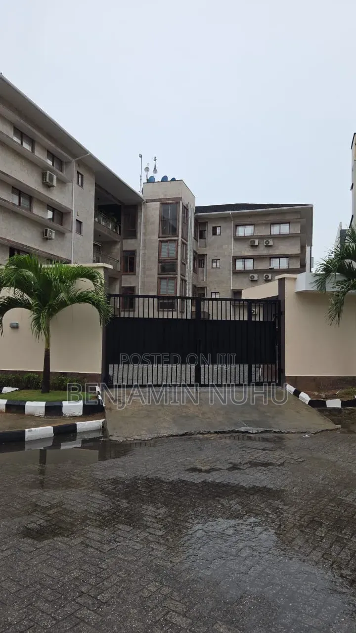 Furnished 3bdrm Apartment in Banana Island Estate for rent