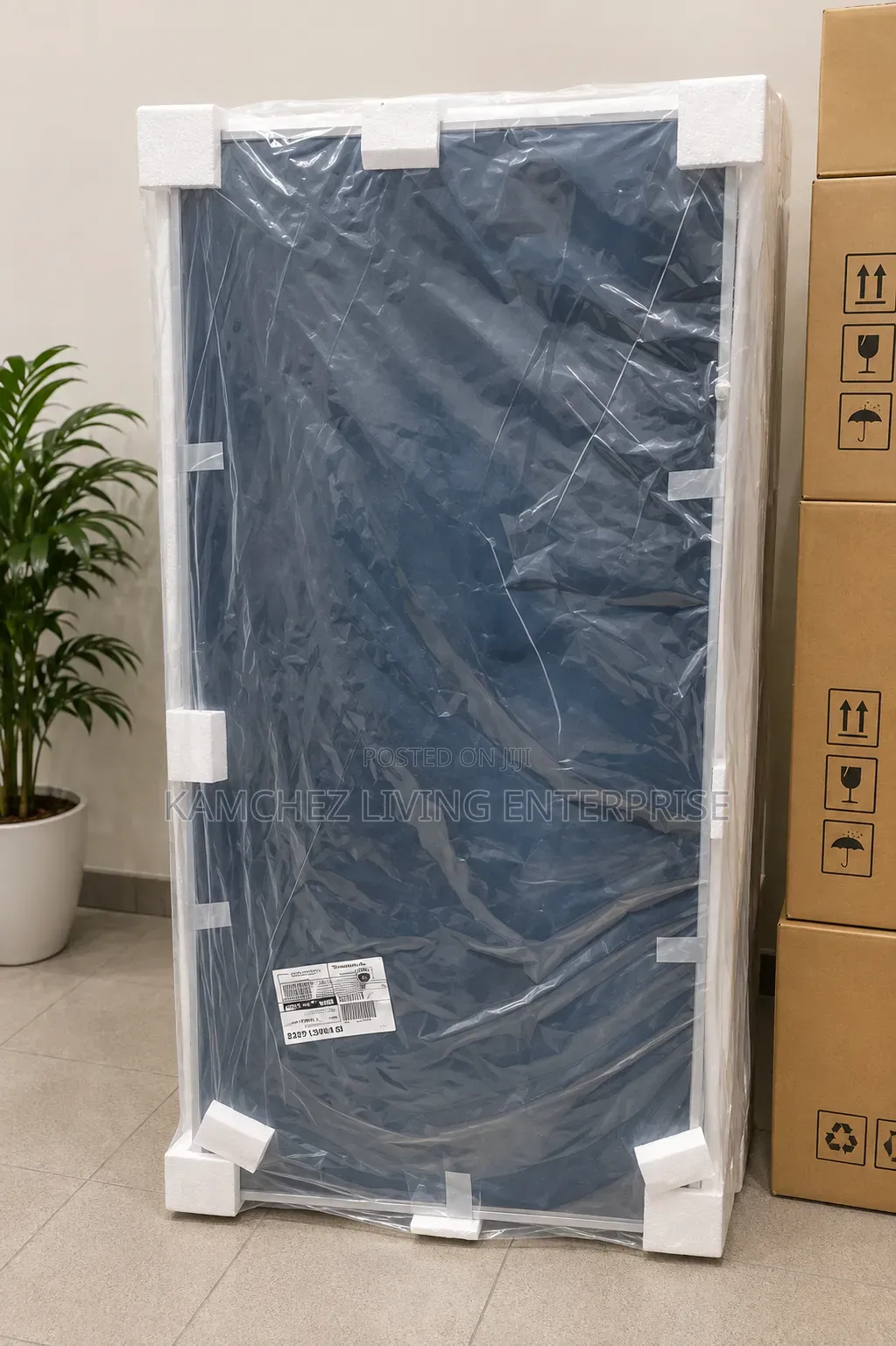 Ariston Brand New Luxury Solar Water Heater System - Tank and Psnel