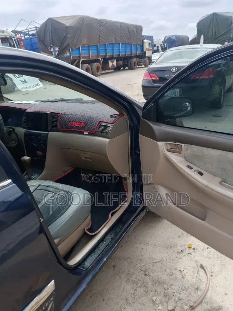 Toyota Corolla 1.6 VVT-i Luna Limousine 2006 Maroon