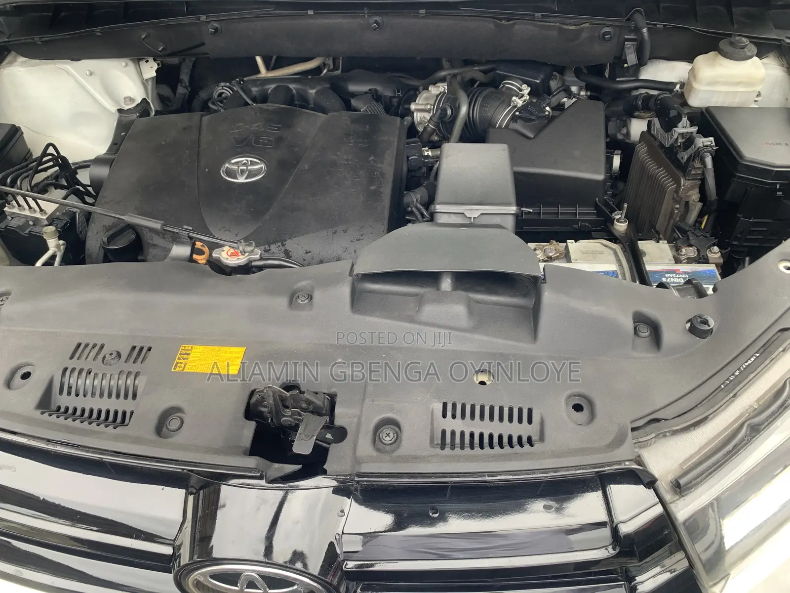 Toyota Highlander SE 4x4 V6 (3.5L 6cyl 8A) 2018 White