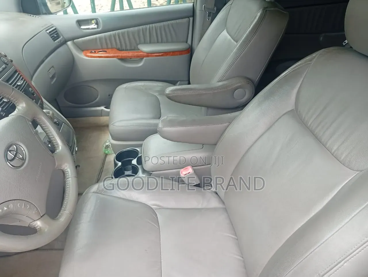 Toyota Sienna LE 7 Passenger 2012 Blue